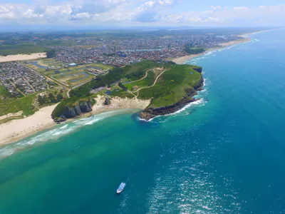 Vista aérea del Parque da Guarita y de la costa de Torres, utilizada como foto ilustrativa del kit de postales.
