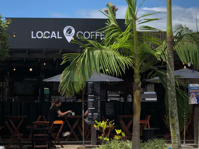 Local Coffee — Molhes